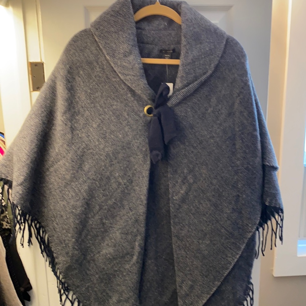 Warm cape